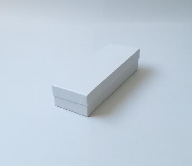既製品 | オリジナルパッケージの制作（フルオーダー貼箱）を小